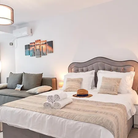 Azur Queen - Pool & Apartment *